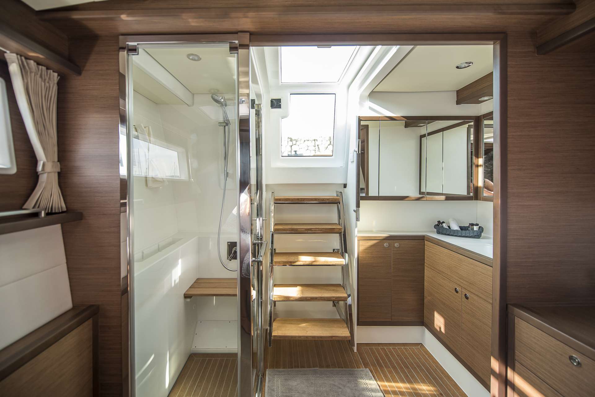 Boom Catamaran Master Bath