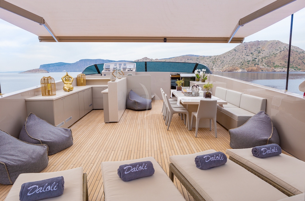 DALOLI Motor Yacht Sun Deck