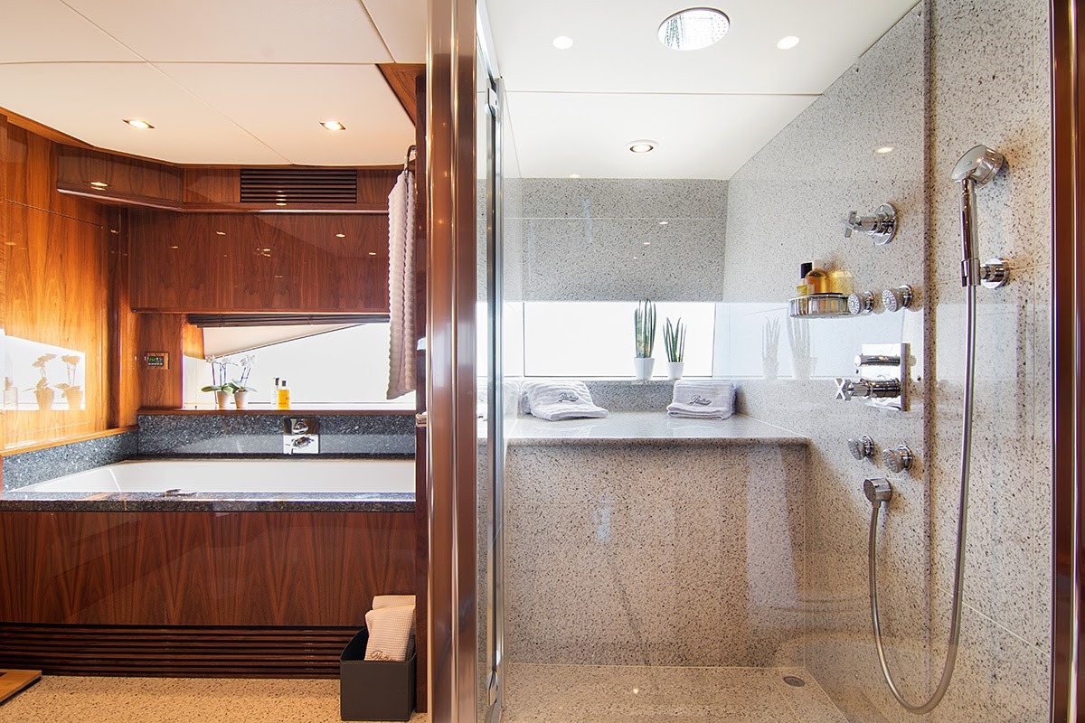 Pathos Sunseeker 40m Master Bath