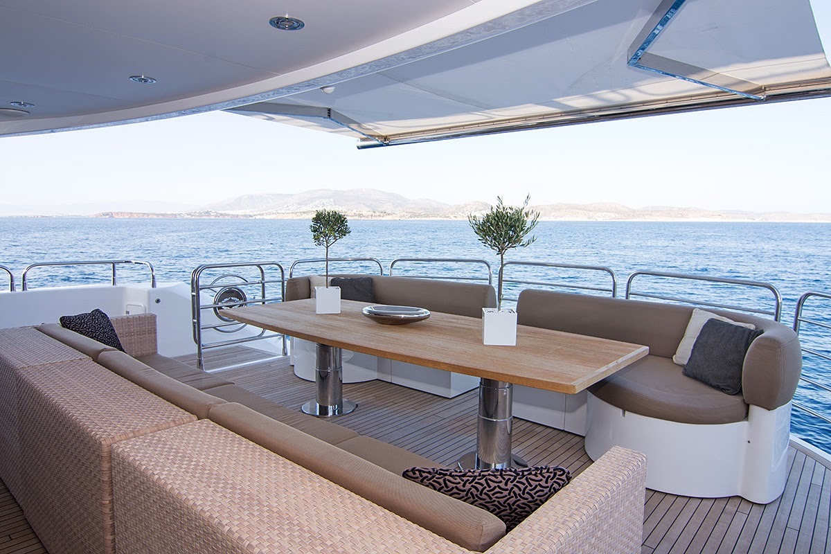 Pathos Sunseeker 40m Main Deck