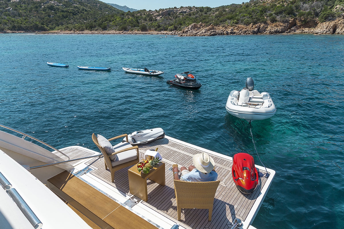 Porthos Sans Abri Ferretti Sardinia Water Toys