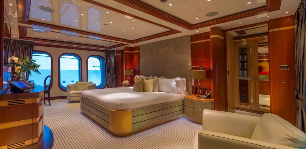 Greece Motor Yacht RARE FIND Master
