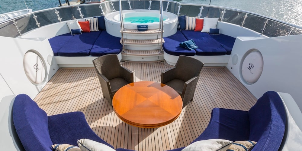 Greece Motor Yacht RARE FIND Jacuzzi