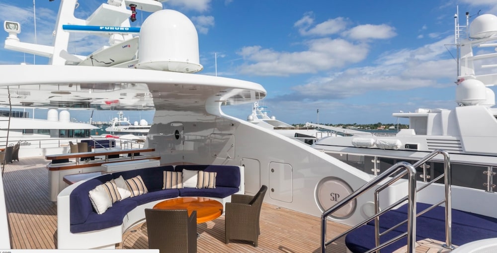 Greece Motor Yacht RARE FIND Sun Deck