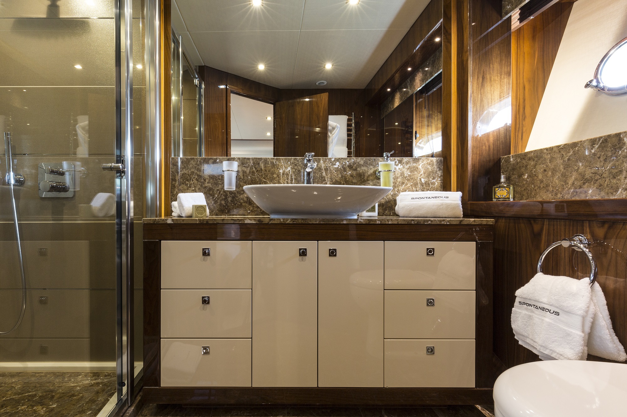 SPONTANEOUS Sunseeker 28m Luxury Motoryacht Master Bathroom