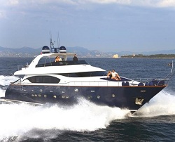 ASHA, a stunning Maiora 91, has a fantastic flybridge.