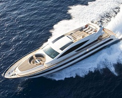 Luxury Cerri 102 cruising across the Mediterranean.