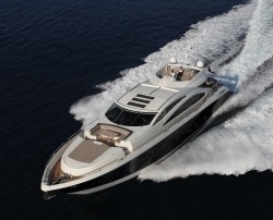 A prime example of Sunseeker quality and design, SKYFALL is a black and white combination of speed and comfort.