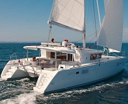 All-new design with flybridge makes the 450 a great replacement for the 440