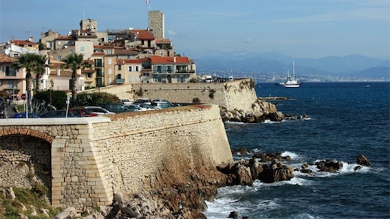 The perfect mix of old and new within Antibes charming walls