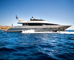 DALOLI is an eye-catching Heesen for charters in Greece.