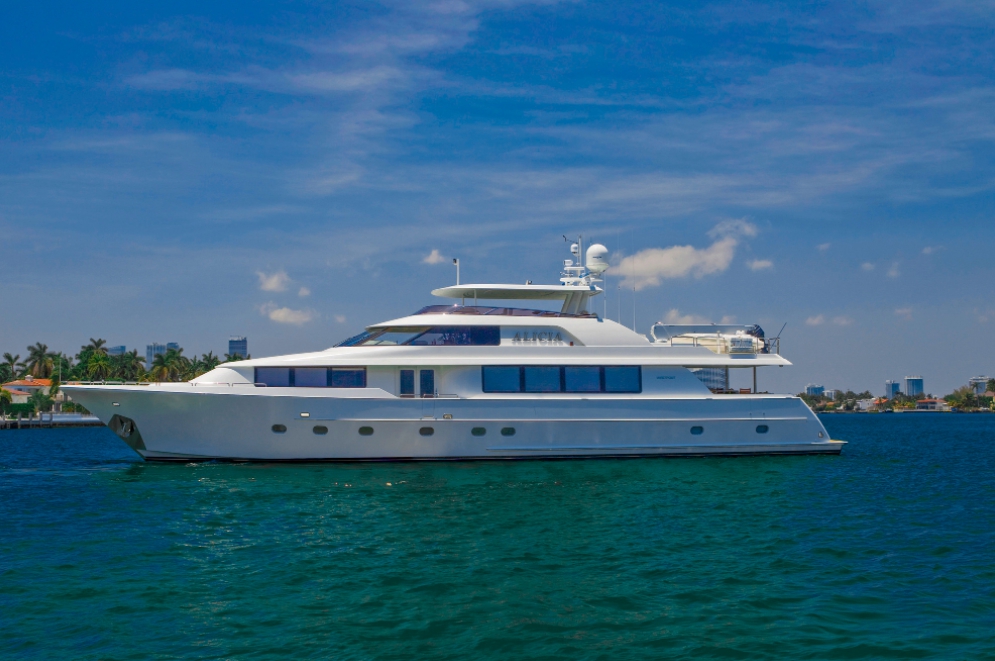 Charter Yacht ALICIA - Westport 112 - 4 Staterooms - Bahamas - Nassau - Paradise Island - Florida - Fort Lauderdale - Miami