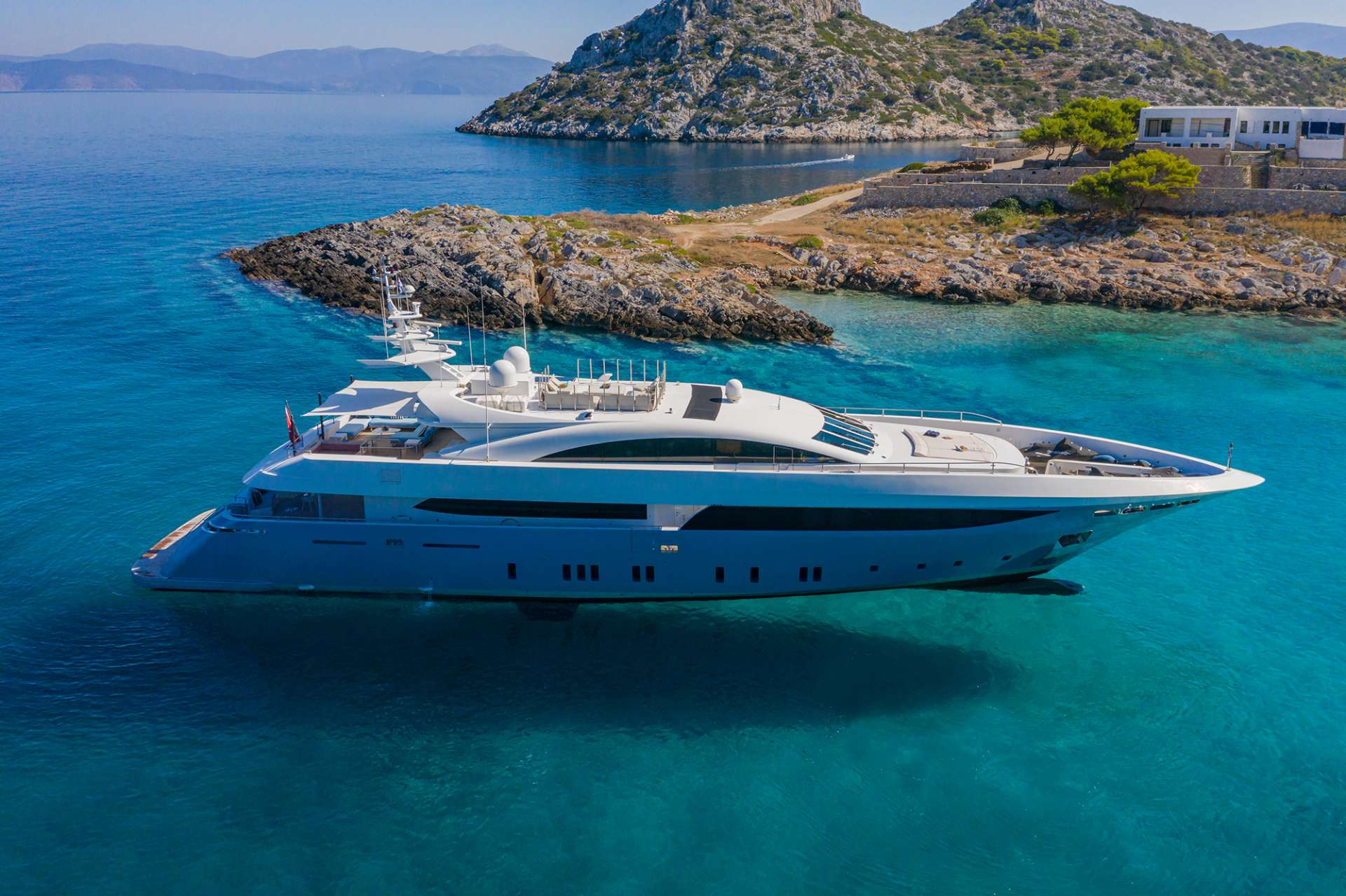 Charter Yacht BARENTS SEA | Mondomarine 42m | 6 Cabins | Athens | Mykonos | Santorini