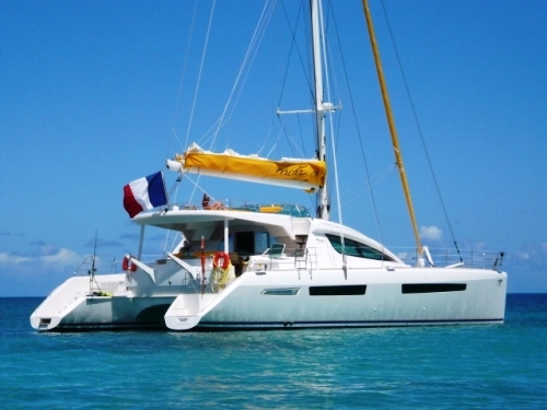 MOTU Charter Catamaran