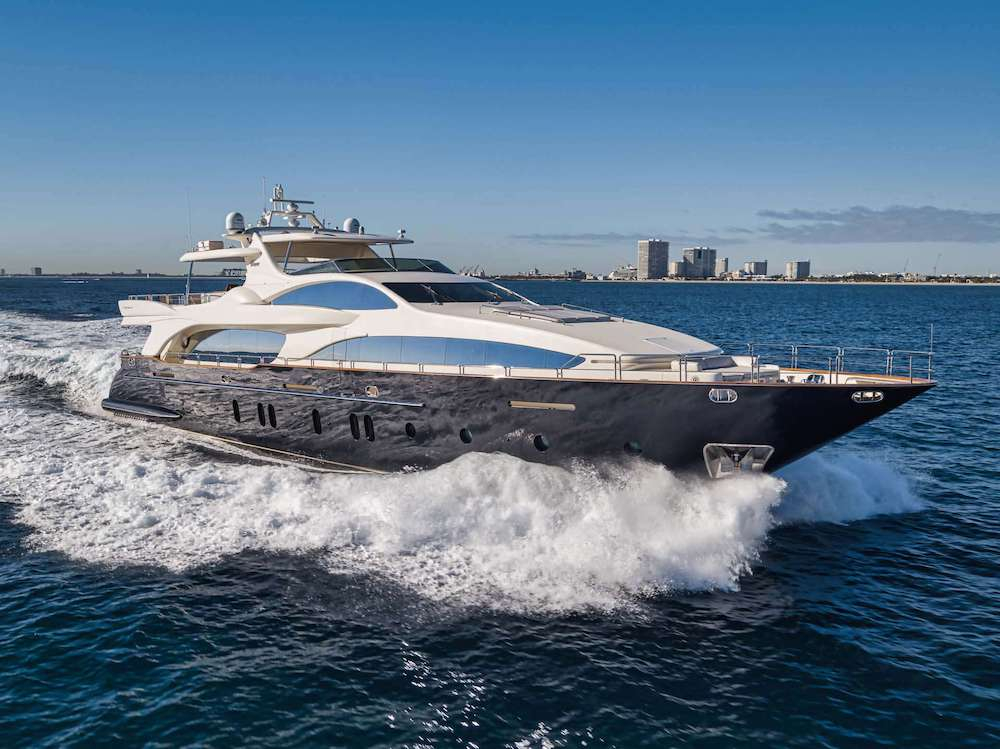 Charter Yacht VIVERE | Azimut 116 | 5 Cabins | Newport  | Fort Lauderdale | Bahamas